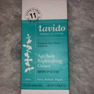 ✨Lavido age away replenishing cream✨